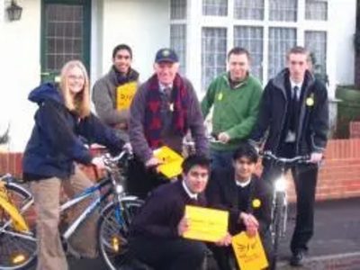 Young Libe Dem cyclists